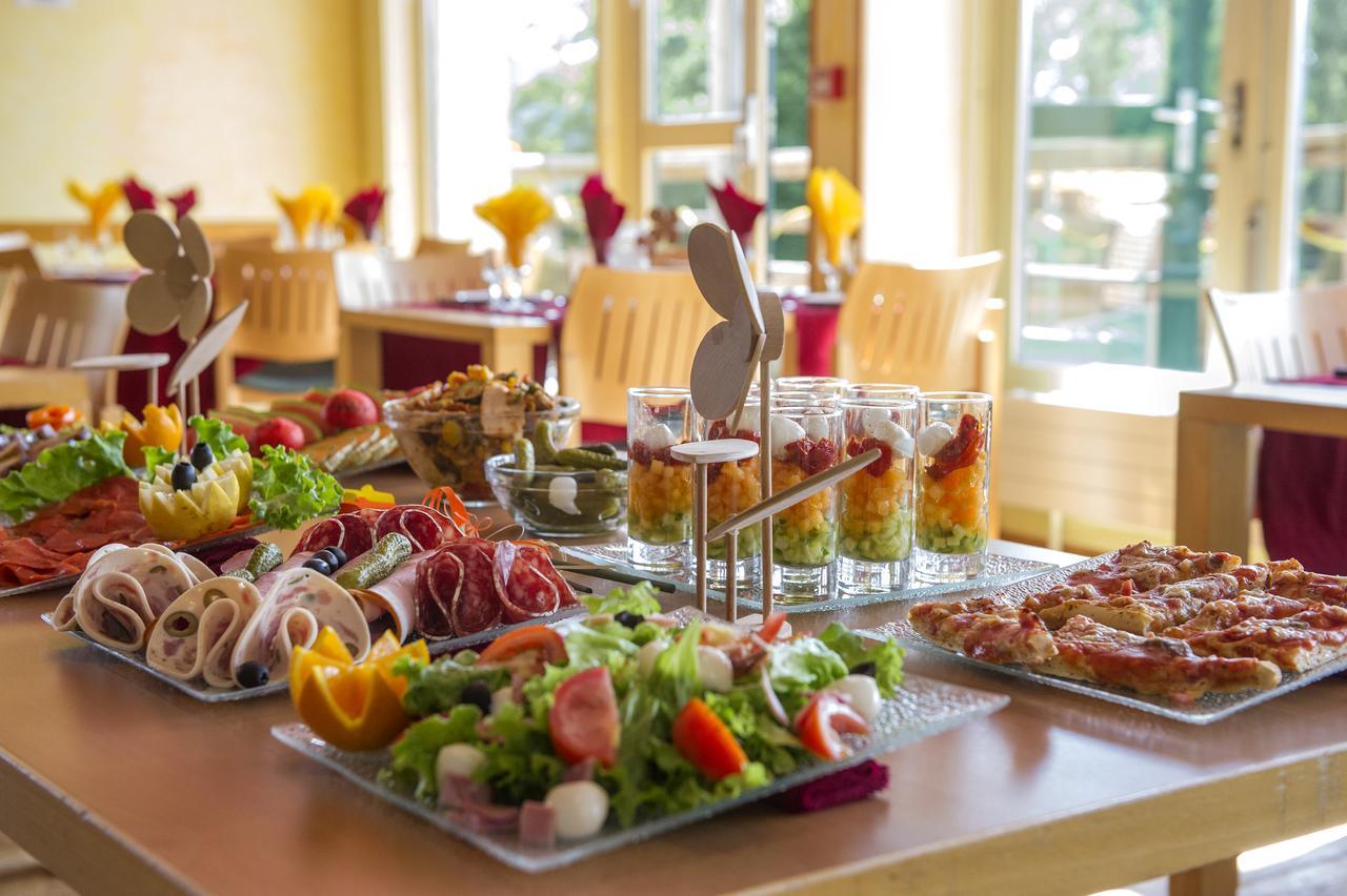 Evasion Tonique Hotel Villers-le-Lac Luaran gambar
