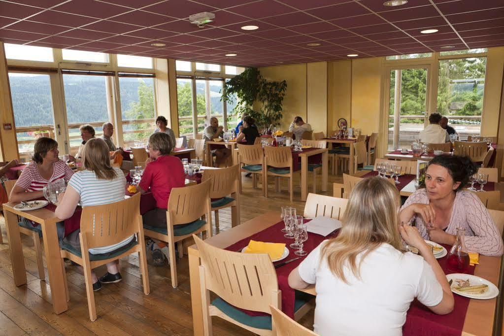 Evasion Tonique Hotel Villers-le-Lac Luaran gambar